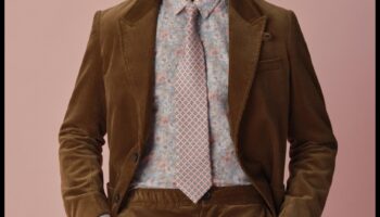 Sartorial Sophistication: Groom's Attire Marvel